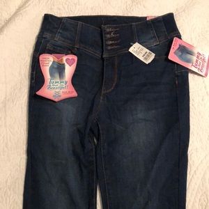 High waisted stretchy jeans